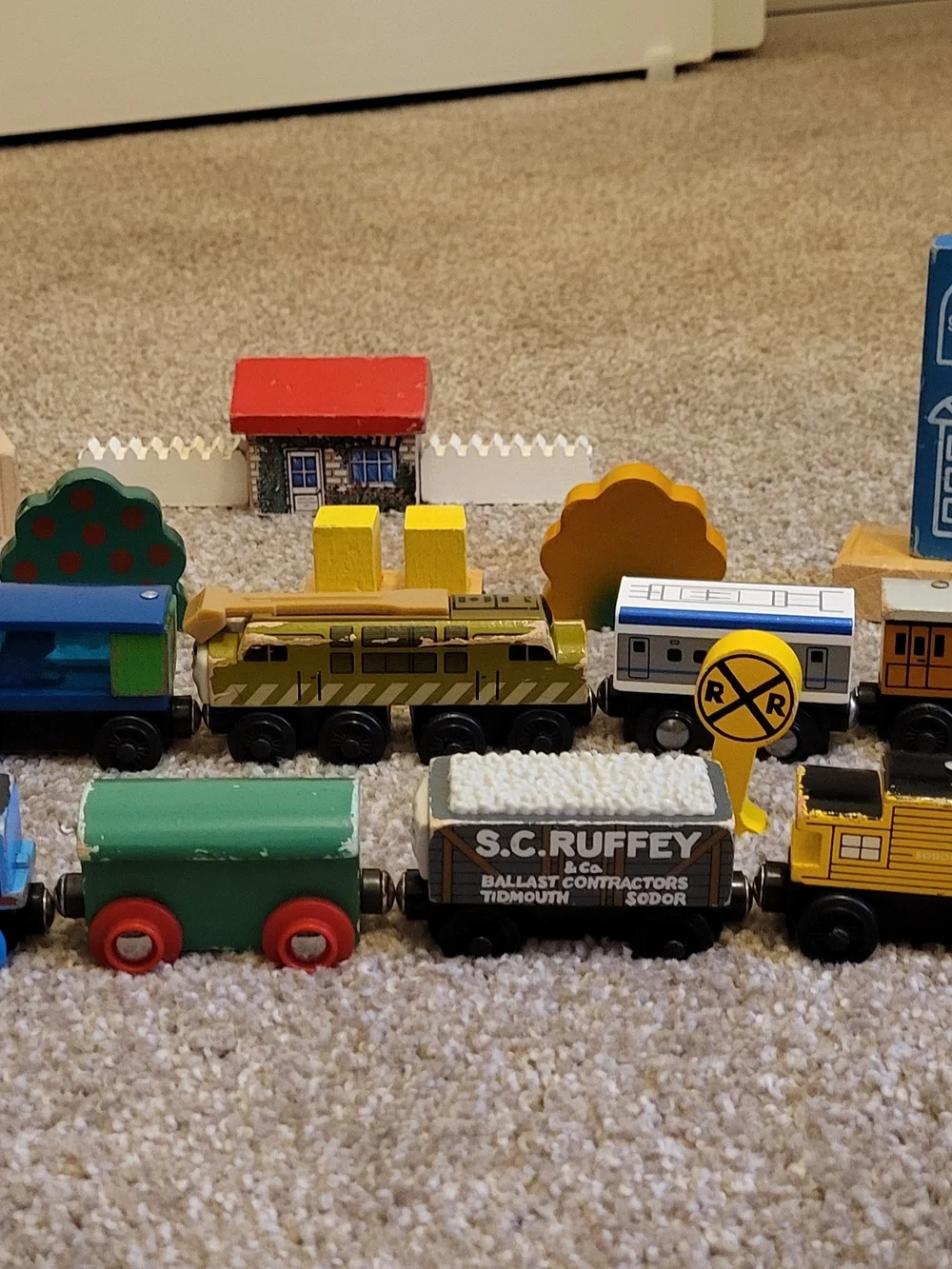 Thomas The Tank And Friends 30 Pieces